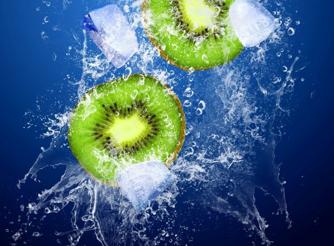 Wallpaper kiwi, ice, underwater, 4k, Food 195793109